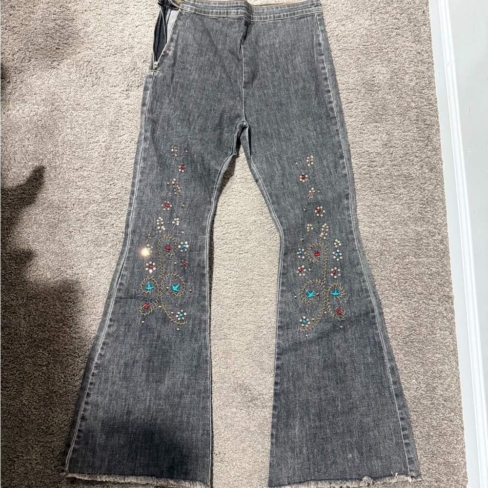 New POL embroidered flare jeans sz L 8-10 $68 rtl - Picture 2 of 4